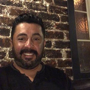 Meet your Posher, Dennis